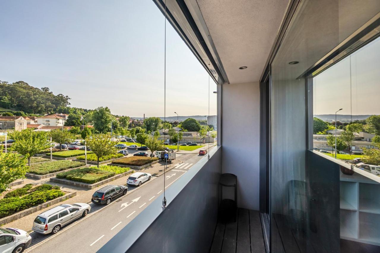 Nomads Lux - 2Bdr & Parking Flores Square Oporto Esterno foto