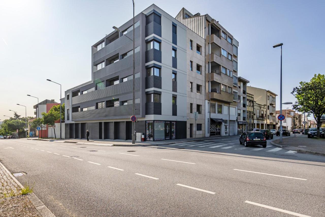 Nomads Lux - 2Bdr & Parking Flores Square Oporto Esterno foto